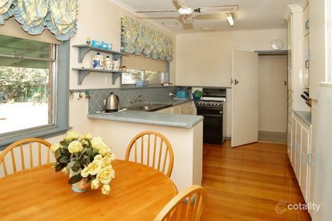 Property photo of 22 Webster Crescent Watsonia VIC 3087