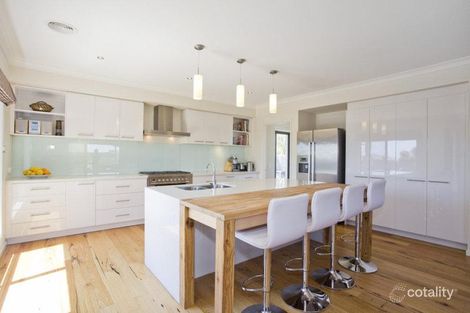 Property photo of 17 Almeida Close Torquay VIC 3228