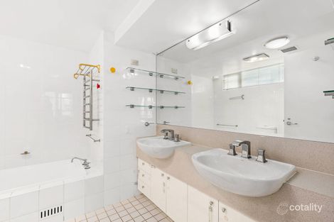 Property photo of 8 Beacon Vista Port Melbourne VIC 3207