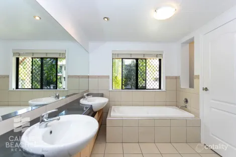 Property photo of 4/69 Sims Esplanade Yorkeys Knob QLD 4878