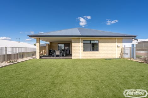 Property photo of 32 Hawley Way Madora Bay WA 6210
