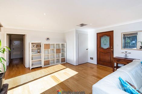 Property photo of 31 Elderberry Circle Halls Head WA 6210