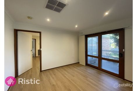 Property photo of 1 Lewis Close Mill Park VIC 3082