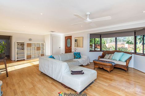 Property photo of 31 Elderberry Circle Halls Head WA 6210