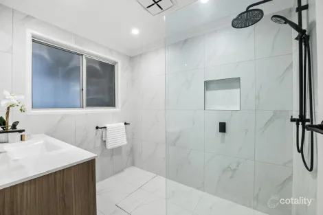 Property photo of 17 Kenthurst Crescent Rochedale South QLD 4123