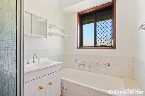 Property photo of 5 Cato Close Edensor Park NSW 2176
