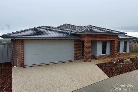 5 Southern Cl, Drouin, VIC 3818