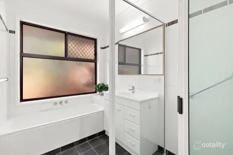 Property photo of 4 Yeeda Court Shailer Park QLD 4128