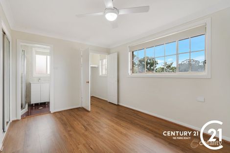 Property photo of 2/5 Lyell Street Bossley Park NSW 2176