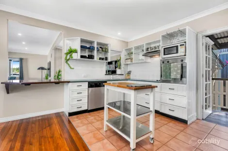 Property photo of 15 Eastbourne Street Chermside West QLD 4032