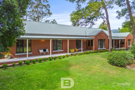 8 Ladye Pl, Woodend, VIC 3442
