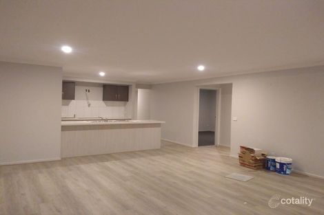 Property photo of 33 Prospector Crescent Diggers Rest VIC 3427