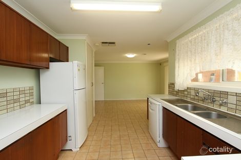 Property photo of 10 Telopea Crescent Lake Albert NSW 2650