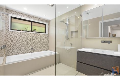 Property photo of 10 Crest Road Armidale NSW 2350