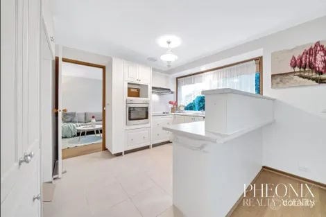 Property photo of 1 Kent Court Werribee VIC 3030