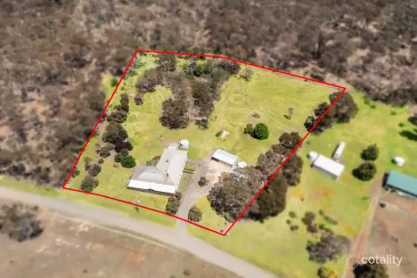 Property photo of 25 Scotts Crescent Heathcote VIC 3523