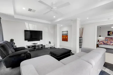 Property photo of 6 Manchester Circuit Craigmore SA 5114