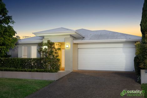 4 Langham Cres, North Lakes, QLD 4509