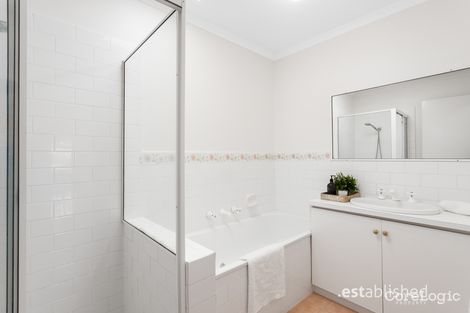 Property photo of 1/81 Mossfiel Drive Hoppers Crossing VIC 3029