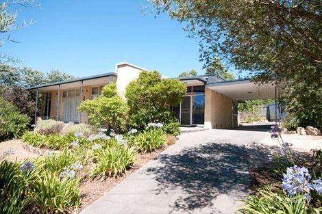 15 Shaftsbury St, Eden Hills, SA 5050