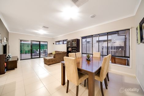 Property photo of 8 White Gum Way Cranbourne North VIC 3977