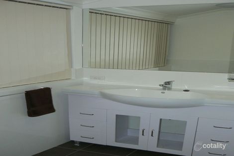 Property photo of 14 Broadbeach Boulevard Hillarys WA 6025