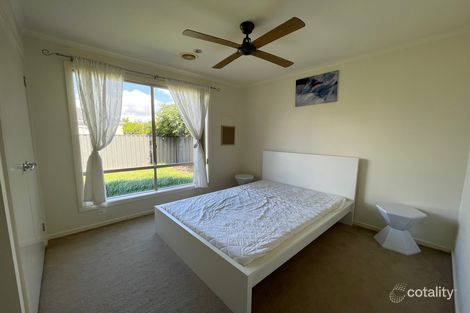 Property photo of 1 Aniseed Close Point Cook VIC 3030