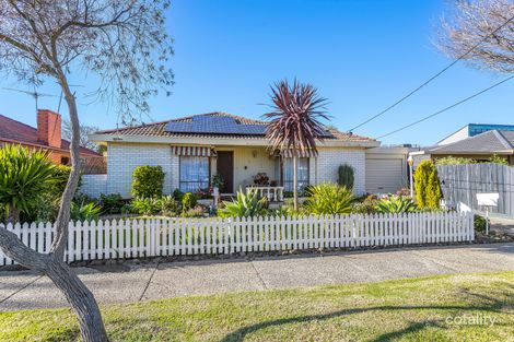 Property photo of 4 Moore Court Seaholme VIC 3018