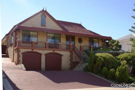 33 Fairbairn Rd, Coogee, WA 6166