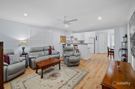 Property photo of 28 Bardolph Avenue Rosemeadow NSW 2560