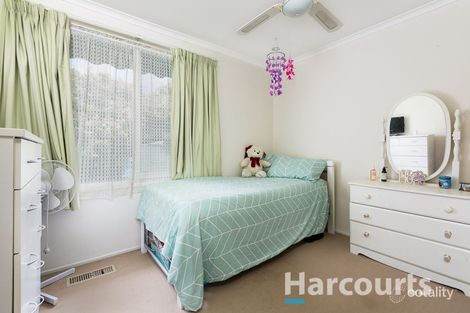 Property photo of 3 Robert Molyneux Avenue Endeavour Hills VIC 3802