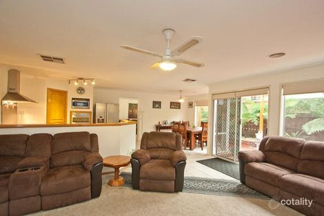 Property photo of 6 Crabill Walk Narre Warren South VIC 3805