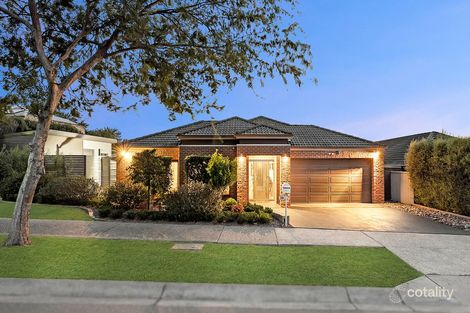 15 Macquarie Cct, Pakenham, VIC 3810