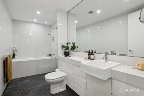 Property photo of 10/7 Northcliff Street Milsons Point NSW 2061