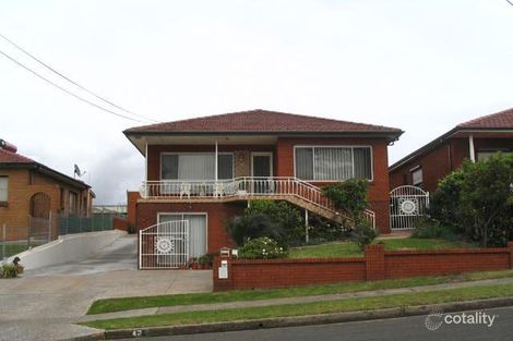 42 Weringa Ave, Lake Heights, NSW 2502