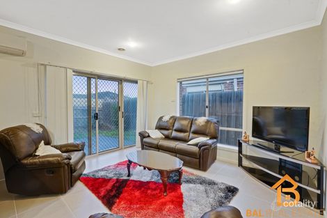 Property photo of 2/14 Starflower Way Truganina VIC 3029