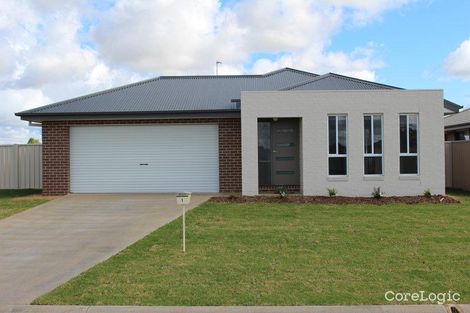 Property photo of 1 Devlin Close Leeton NSW 2705