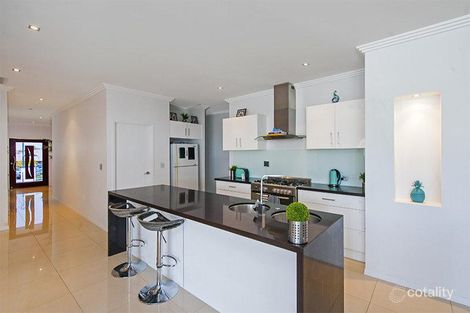Property photo of 13 Kabi Place Pacific Pines QLD 4211