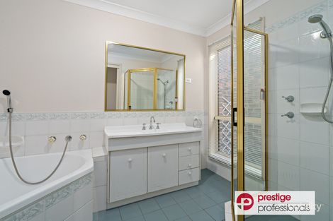 Property photo of 15 Murray Court Wattle Grove NSW 2173