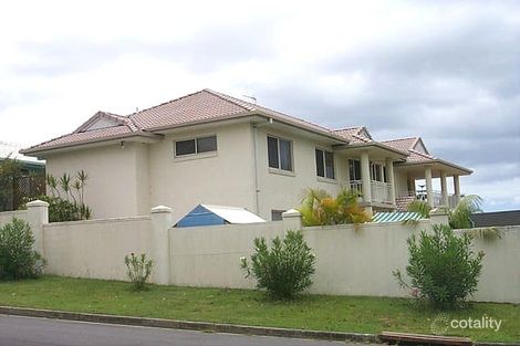 Property photo of 1 Chartwell Drive Benowa QLD 4217