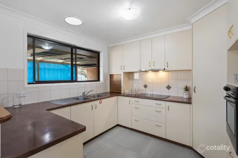 Property photo of 18 Hibiscus Drive Centenary Heights QLD 4350