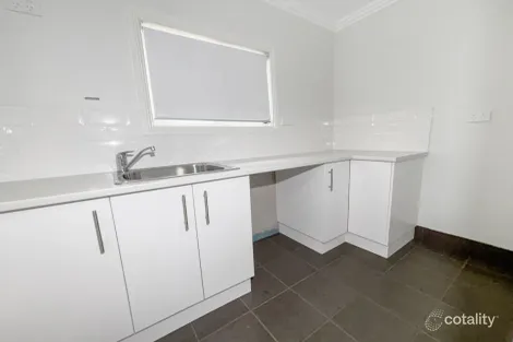 Property photo of 18 Ross Crescent Griffith NSW 2680