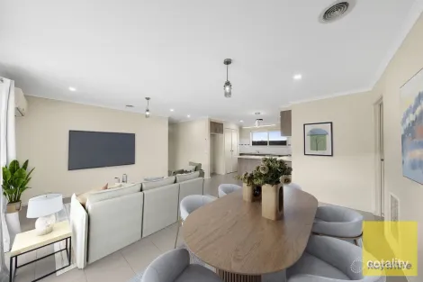 Property photo of 22 Fawkner Road Manor Lakes VIC 3024