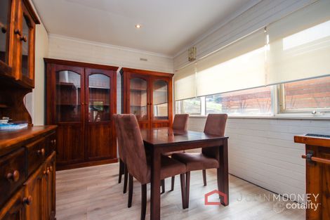 Property photo of 21 Warrawong Street Kooringal NSW 2650