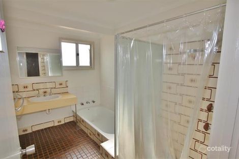 Property photo of 9 White Court Baynton WA 6714