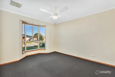 Property photo of 17 Gleeson Grove Evanston Park SA 5116