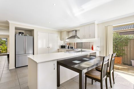 Property photo of 27 Avalon Crescent Cranbourne East VIC 3977