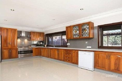 Property photo of 24 Olga Close Bossley Park NSW 2176