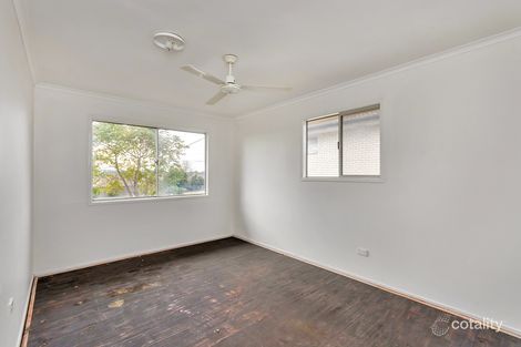 Property photo of 27 Edwards Street Flinders View QLD 4305