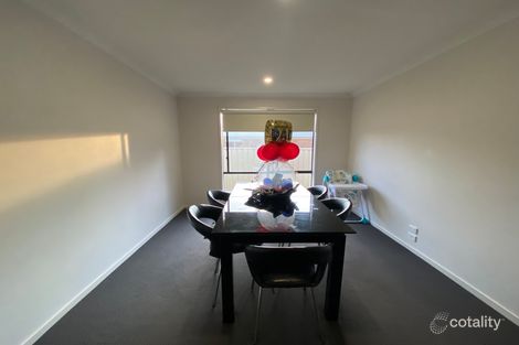 Property photo of 42 Royce Crescent Lavington NSW 2641